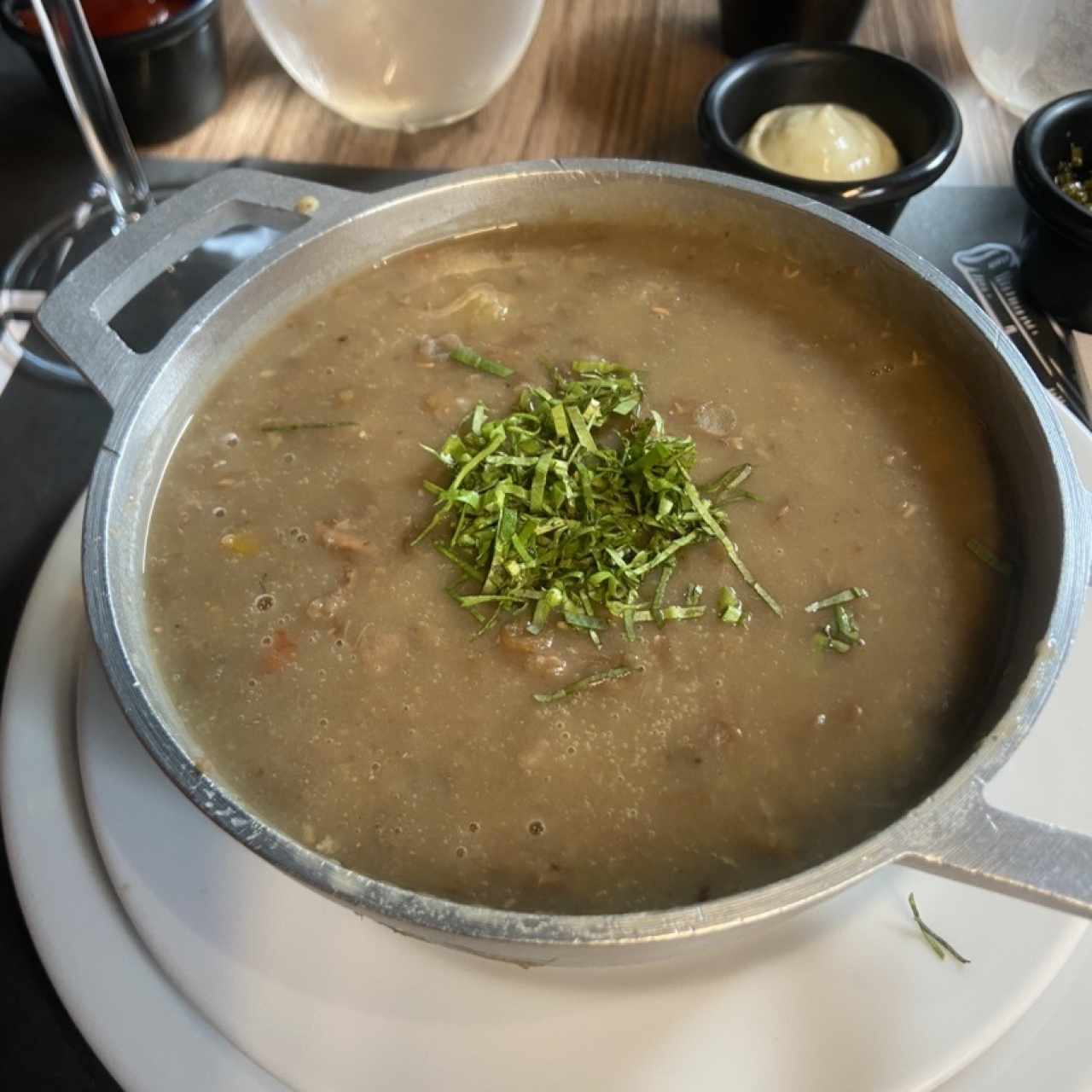 SOPA DE LENTEJA CON CARNE