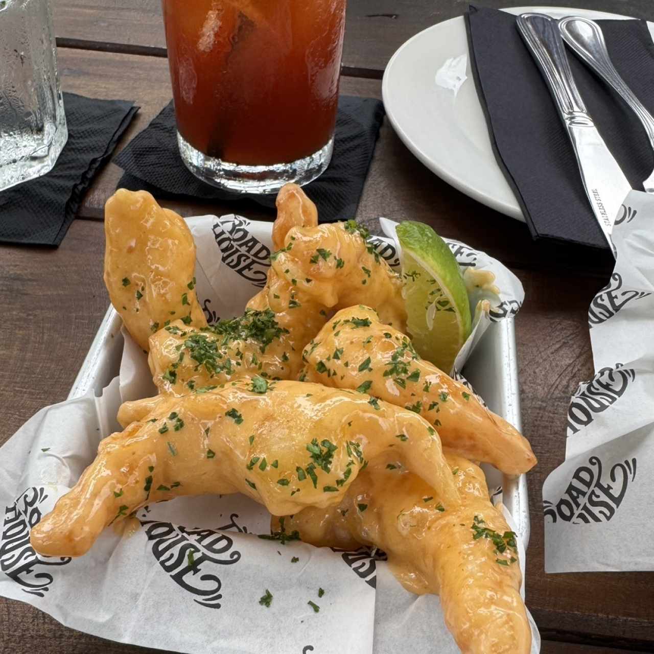 Crispy Shrimp Envuelto en Mayo Con Siracha GF