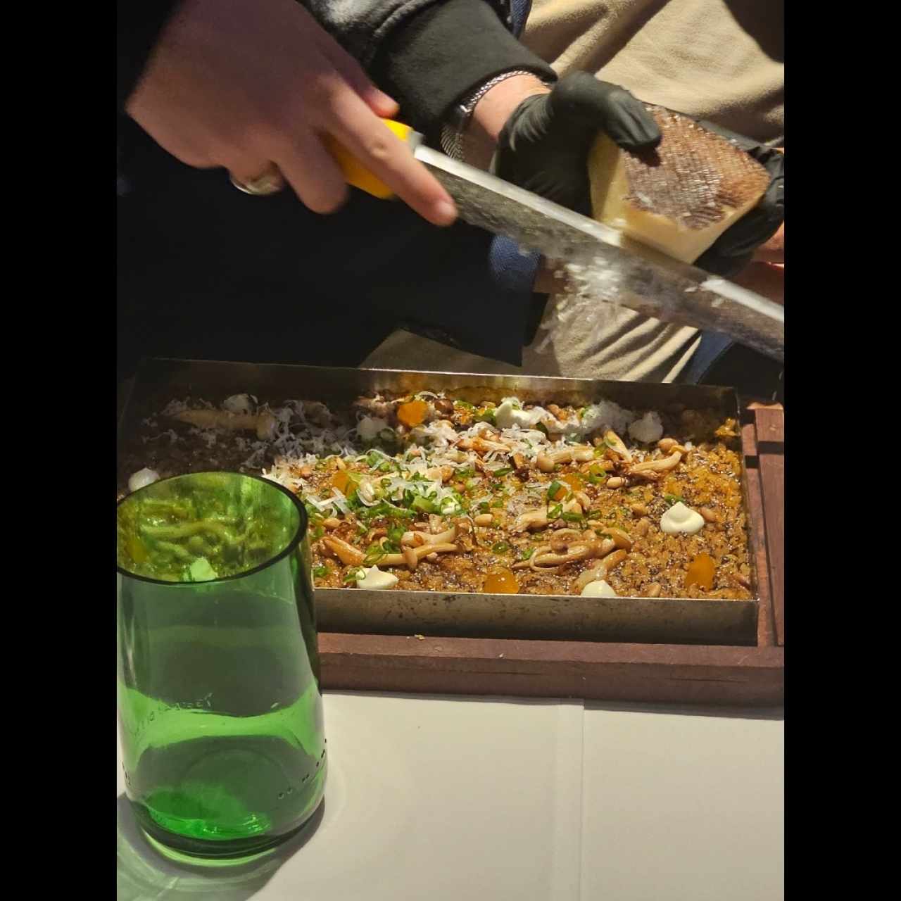 Arroz de setas con trufa y piñones
