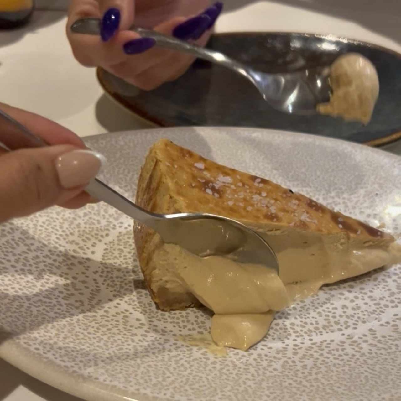 TARTA VASCA "DULCE DE LECHE Y SAL MARINA"