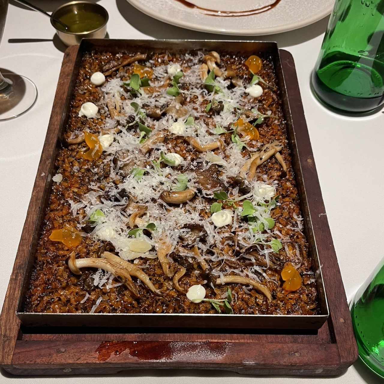 Arroz de setas con trufa y piñones