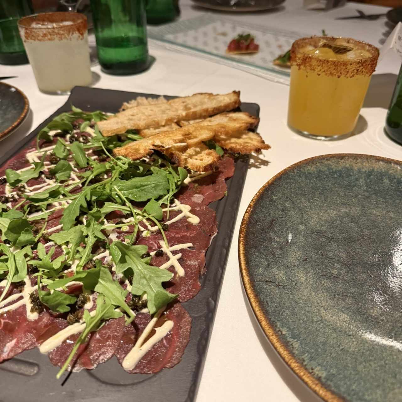 ENTRADAS FRÍAS - CARPACCIO VITELLO TONNATO