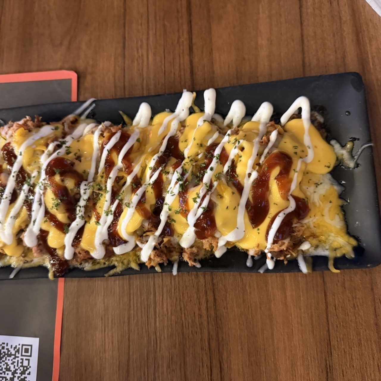 Patacones con pork, queso y mayonesa 