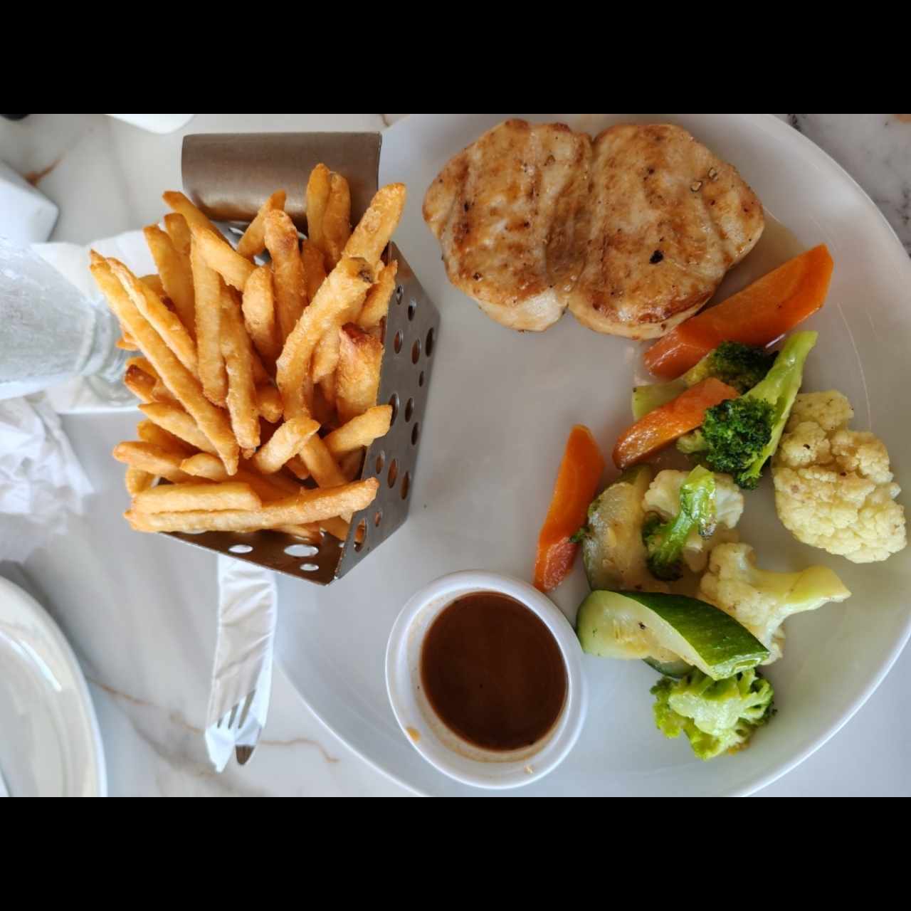 Pechuga de pollo en salsa de pimienta