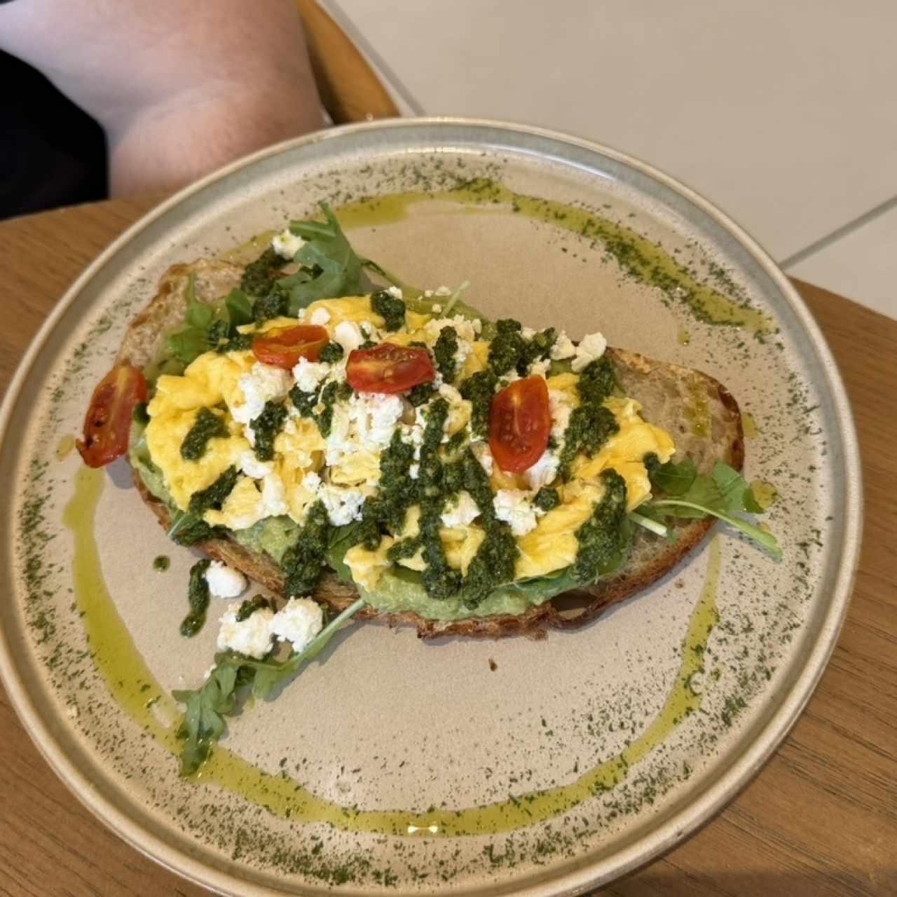 DESAYUNOS - BUNGLA AVOCADO TOAST