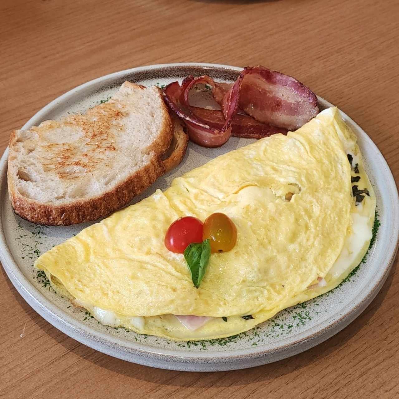 DESAYUNOS - BUNGLA OMELLETE