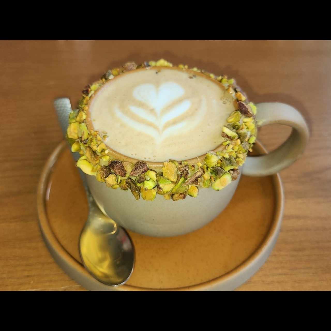 latte pistacho