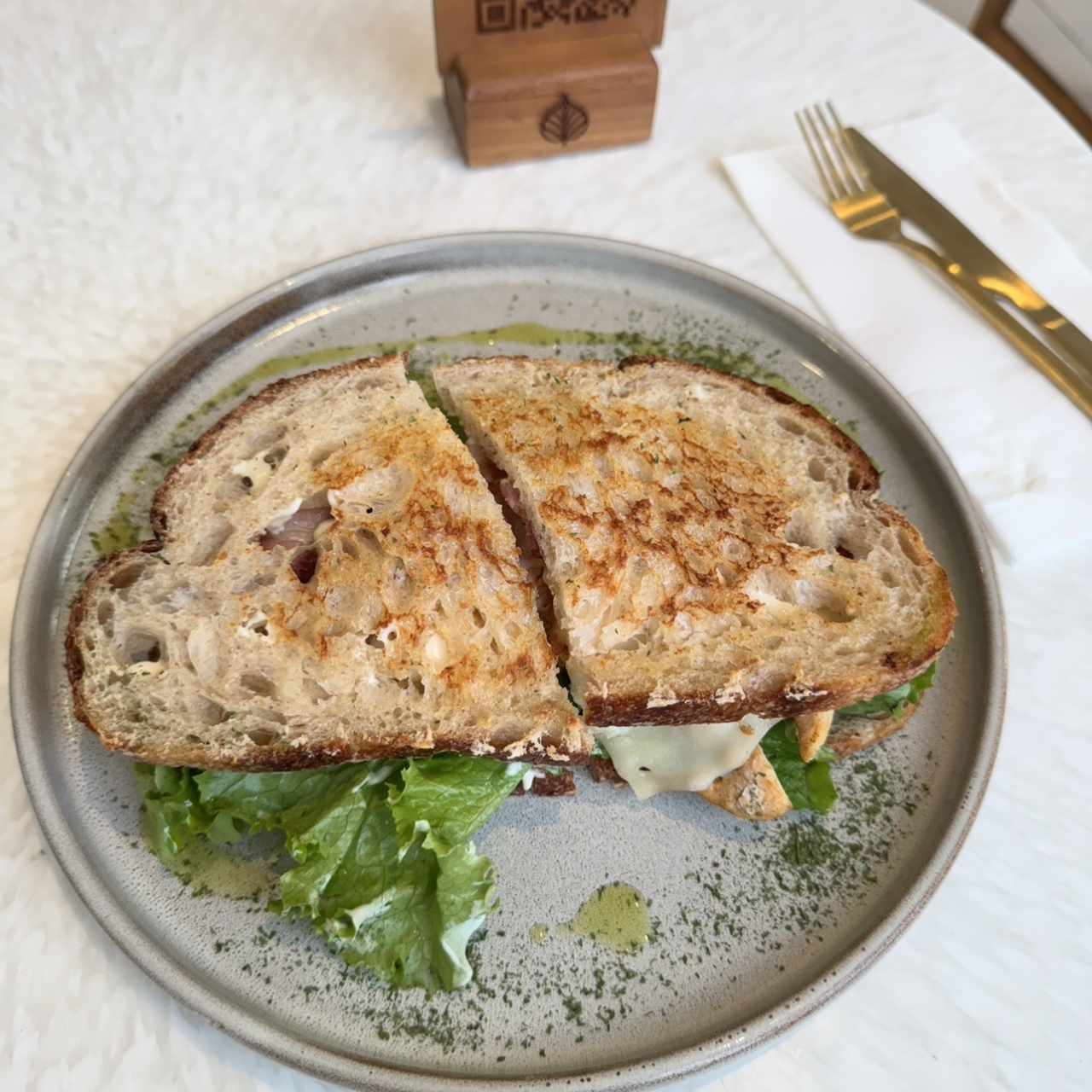SANDWICH PAVO Y QUESO GOUDA