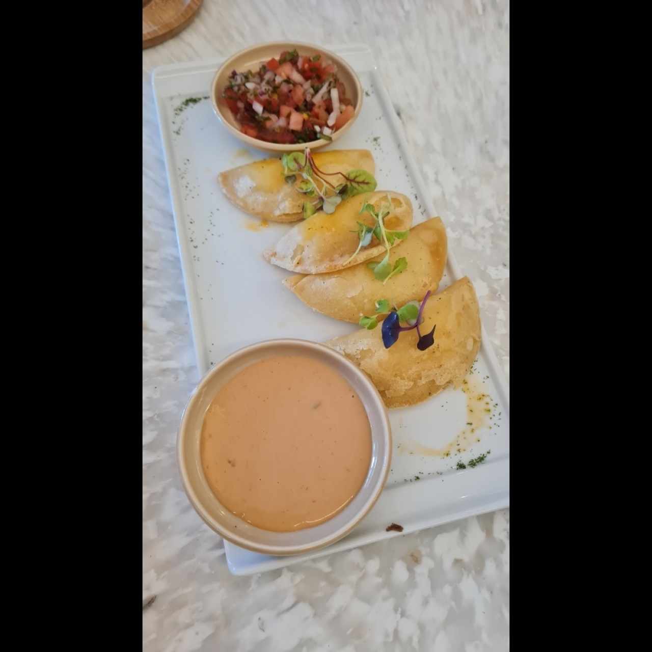 EMPANADAS - 4 quesos