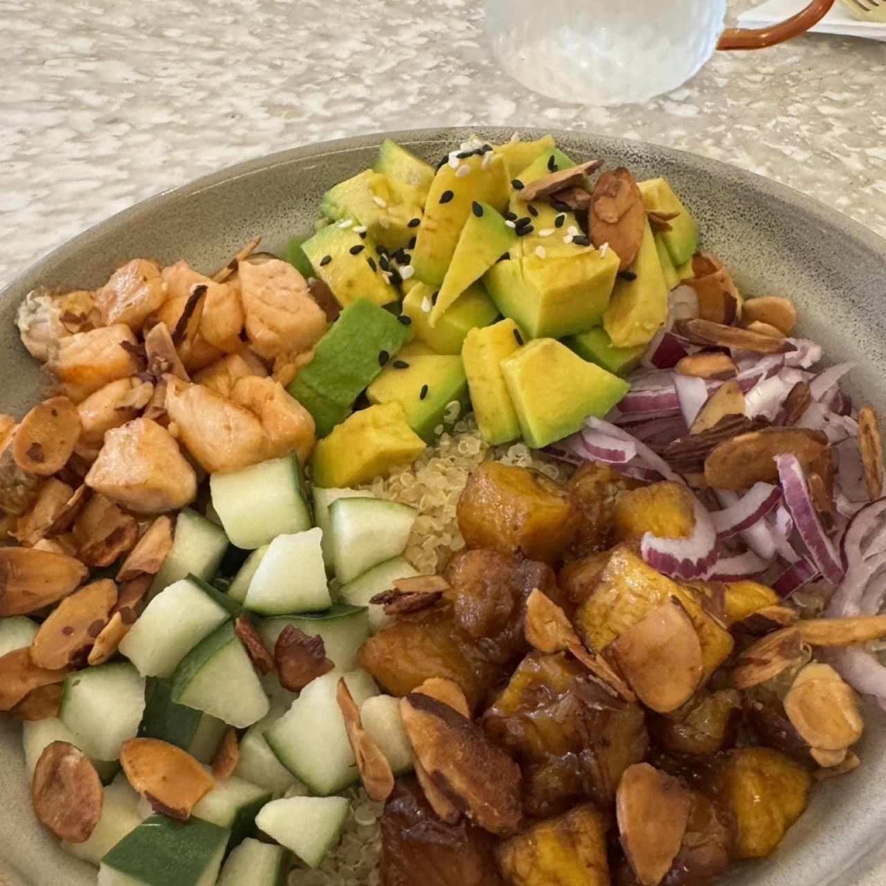 Poke bowl de salmon