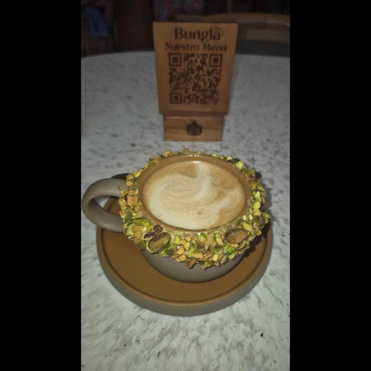 café con pistacho