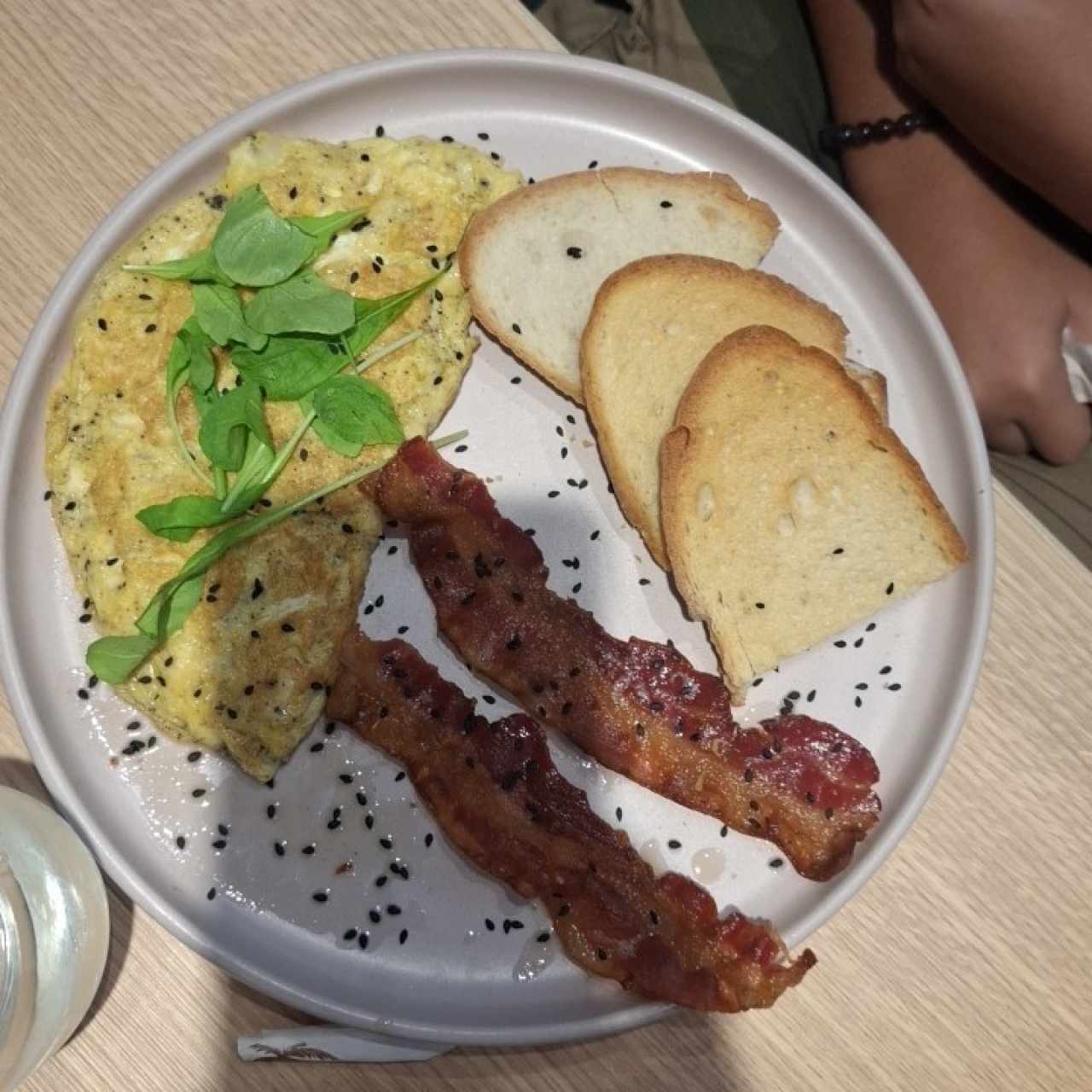 Desayunos - Omelette /bacon