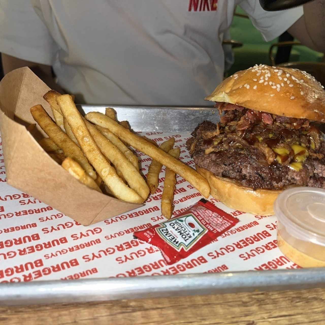 Hamburguesa crispy onion bacón BBQ