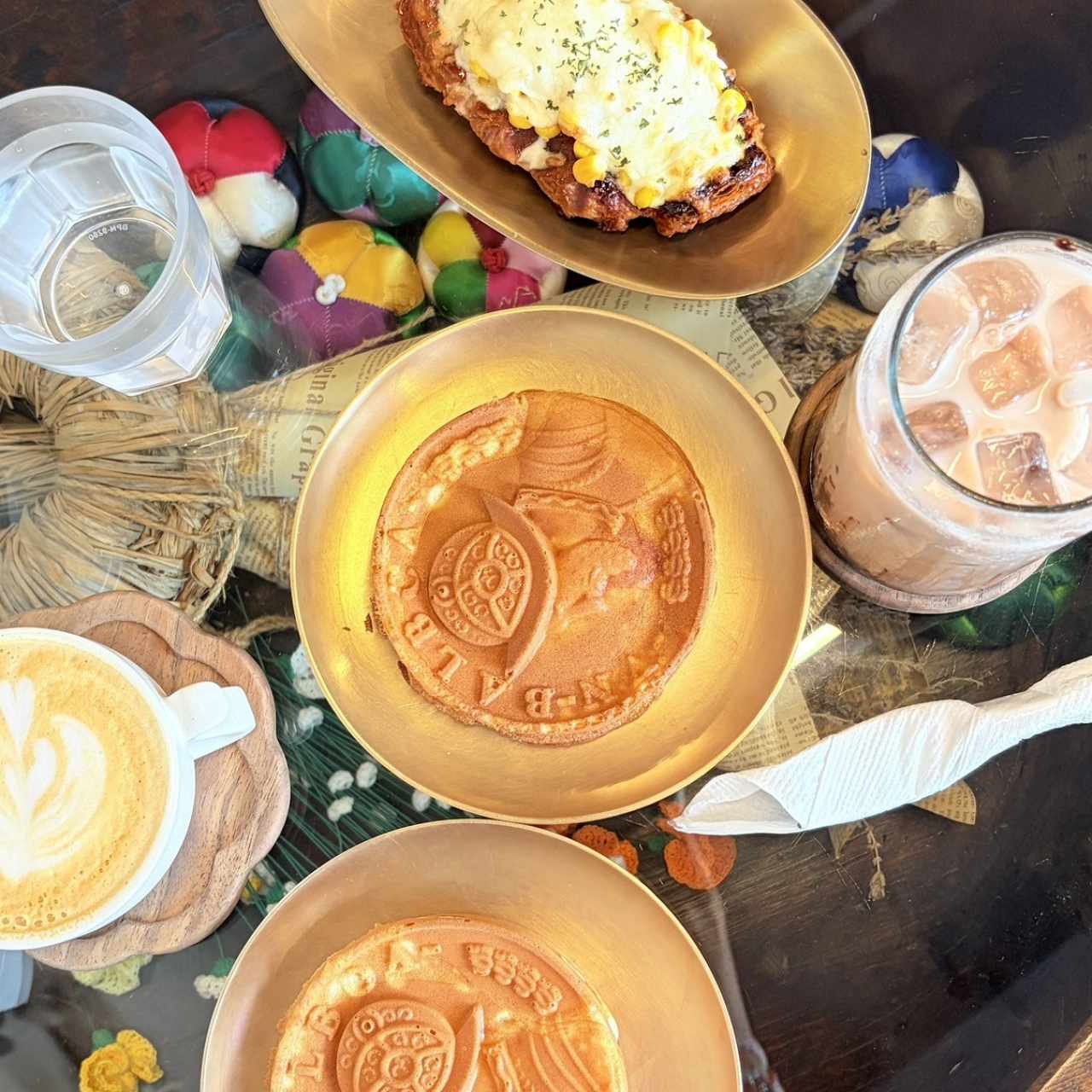 Street Food - Balboa Pan - Balboa Pan con Jamon - Cheese Corn - Cappuccino y Iced Chocolate