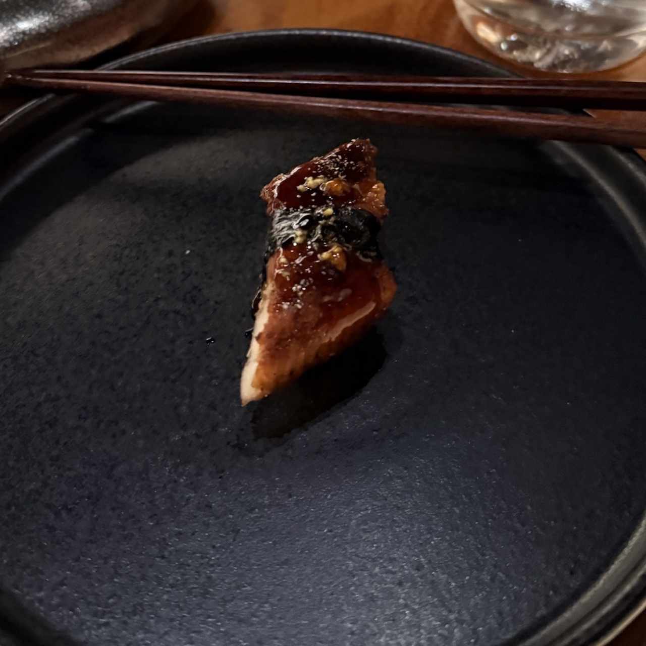 Sushi anguila