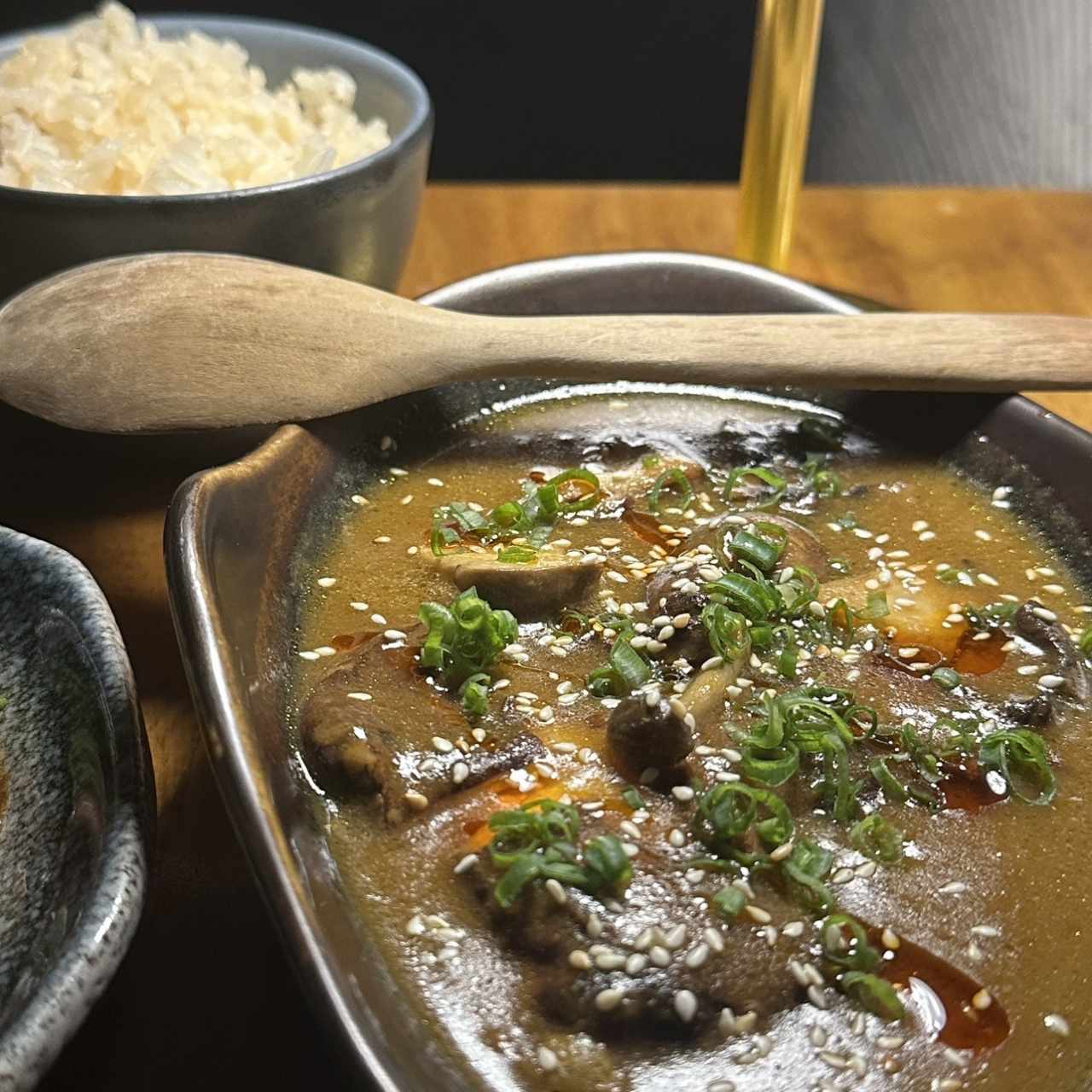 Small Plates - Curry De Hongos