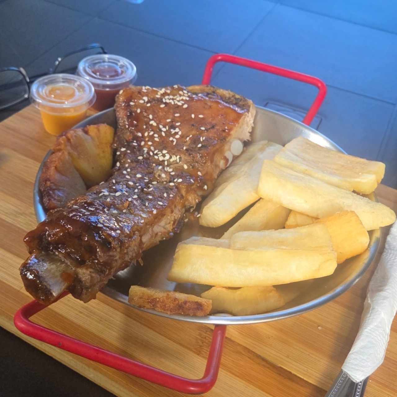 COSTILLAS (SPARE RIBS) A LA BBQ