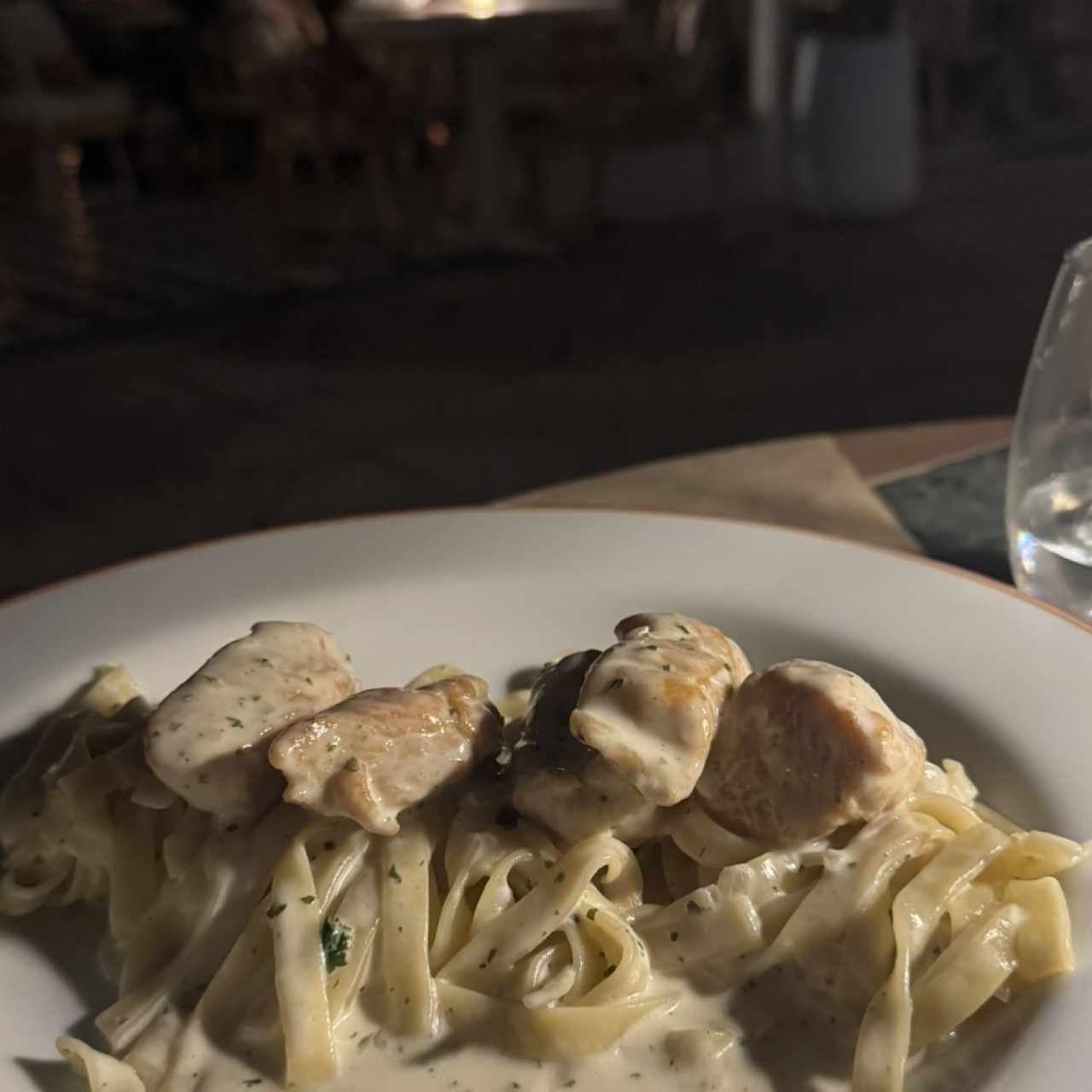 Alfredo al forno de pollo