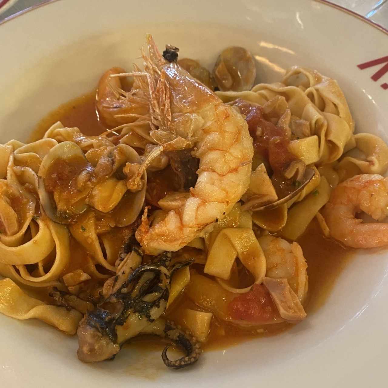 Frutti di mare pasta fettuccine