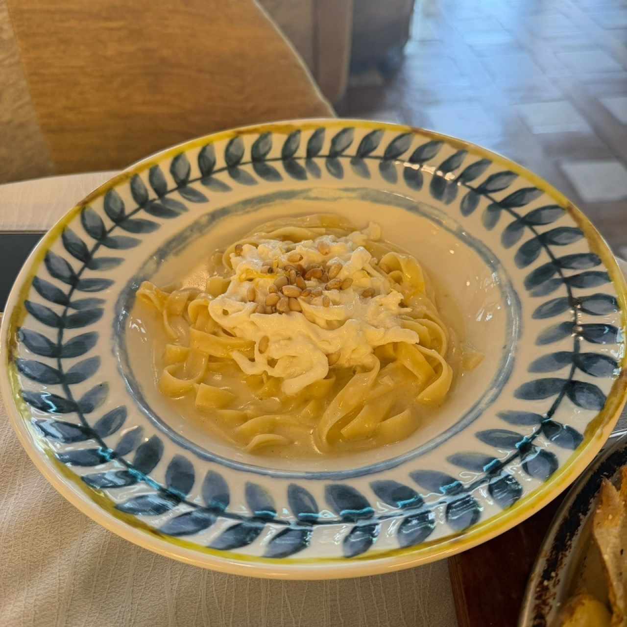 Fetuccine al limón con stracciatella