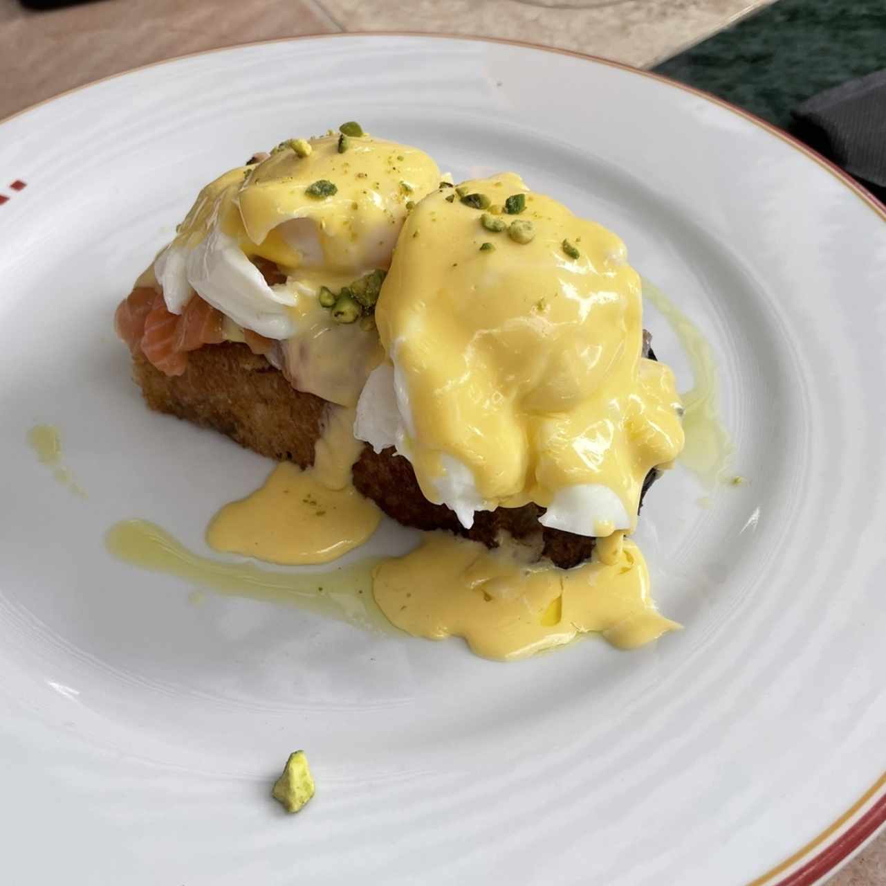 Benneditino de salmón 