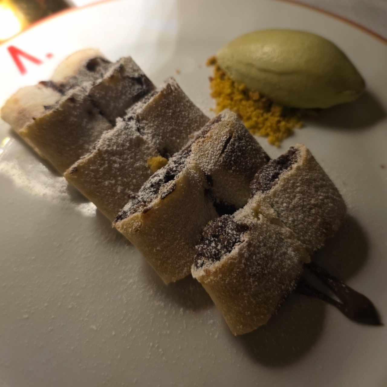 Focaccia farcita di Nutella e gelato di pistacchio