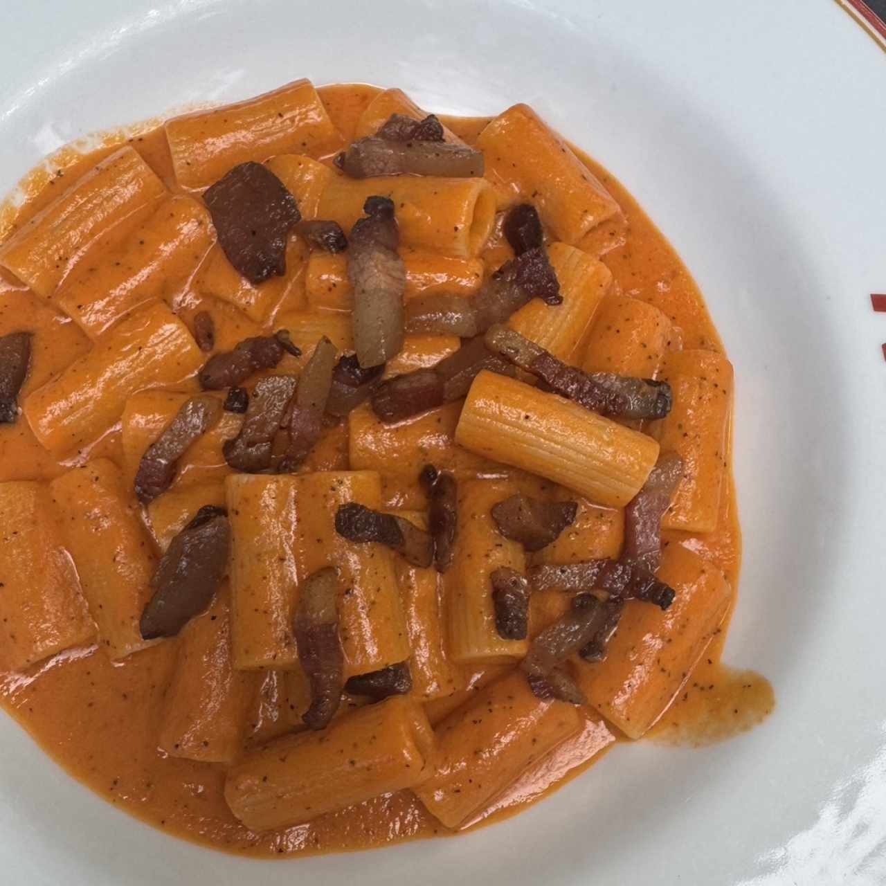 RIGATONI ALL'AMATRICIANA