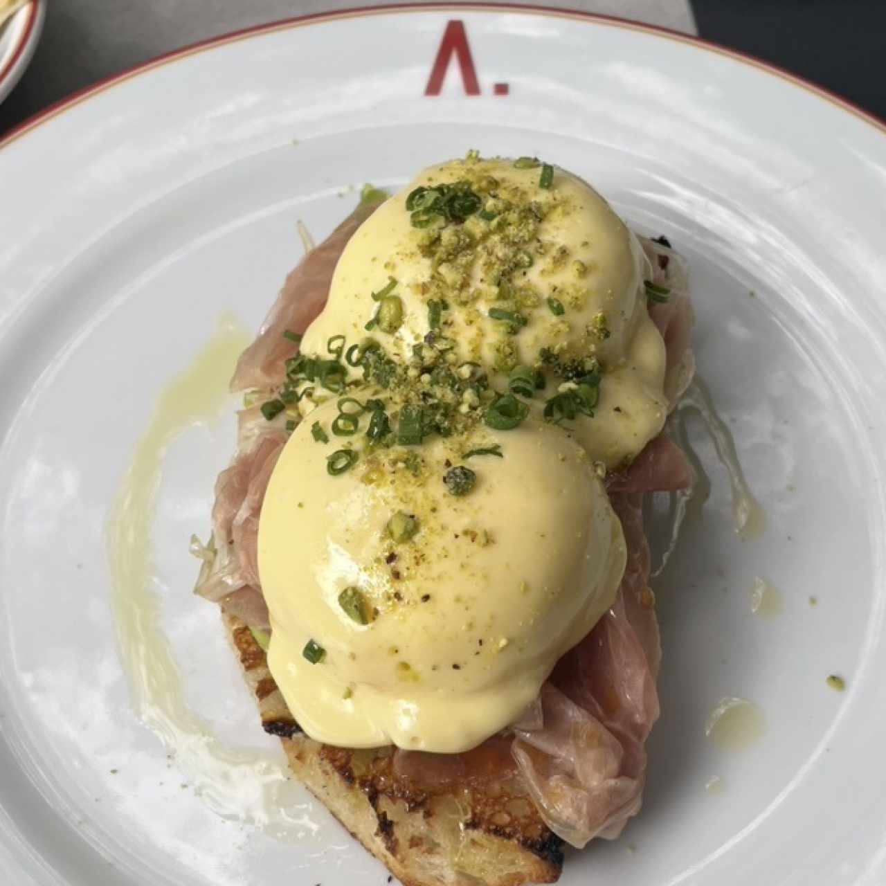 Huevos Benedicto 