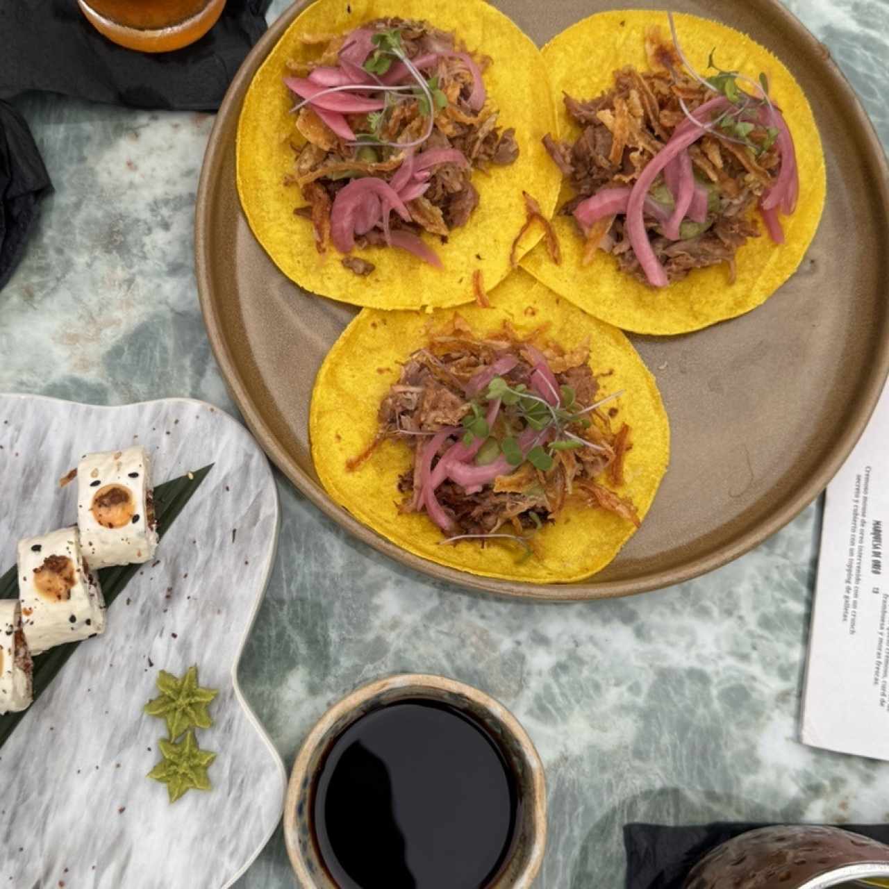 Tacos y rollo 