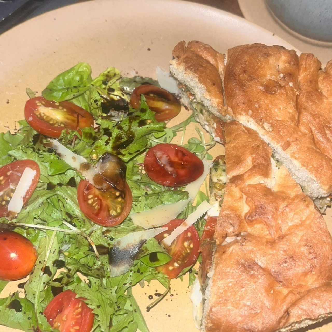 Emparedado caprese