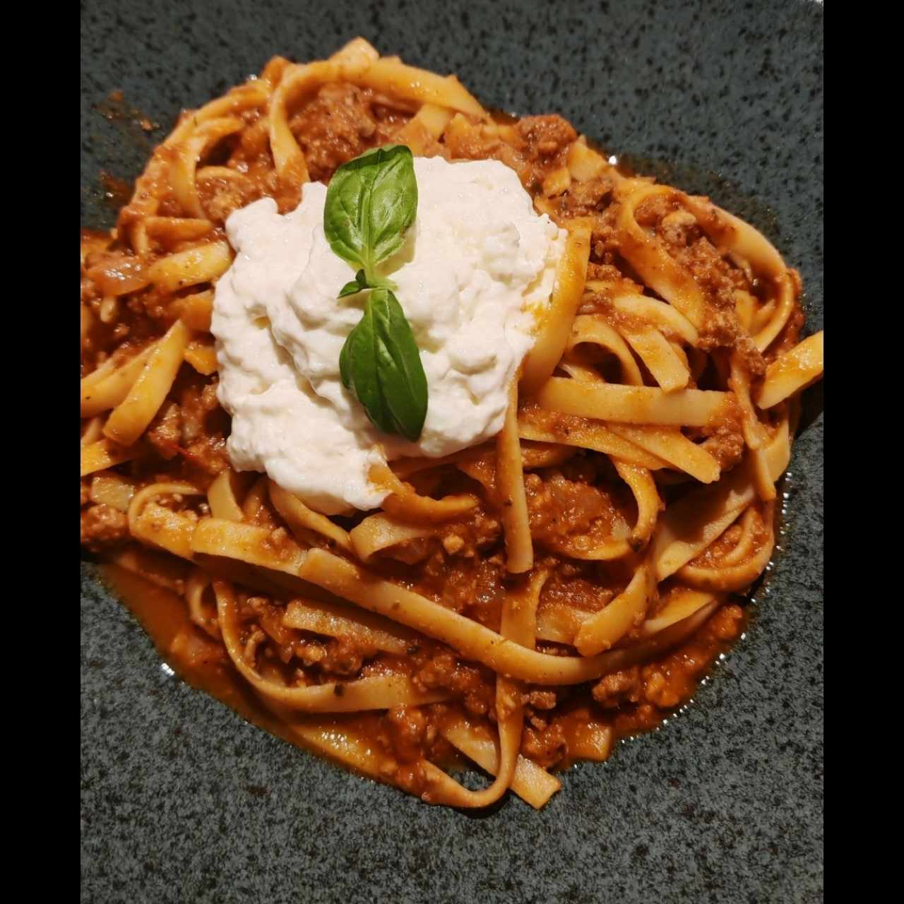 PASTAS - BOLOGNESA