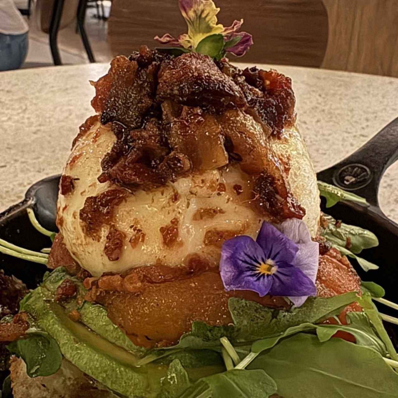 ENTRADAS - BURRATA FIORI