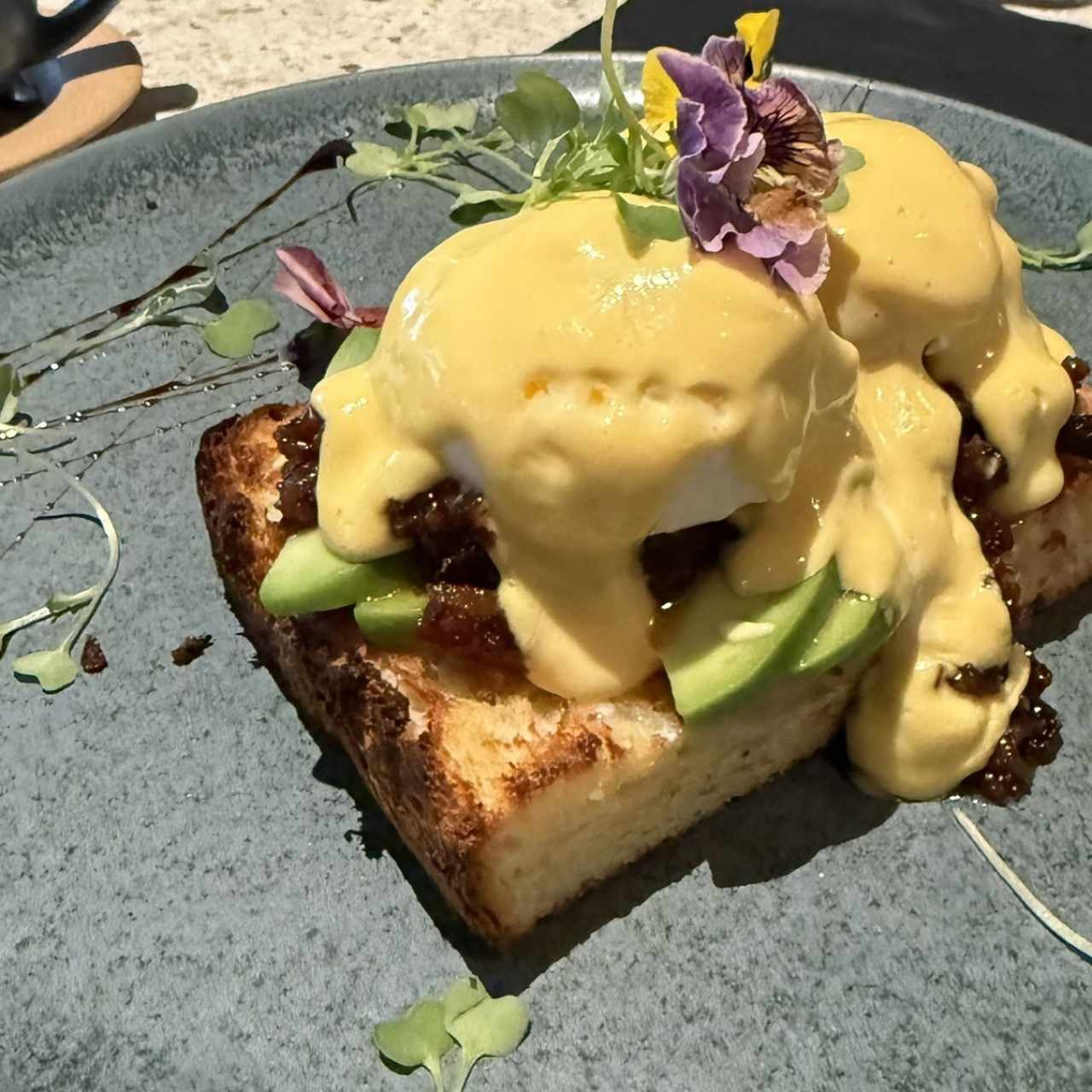 BENEDICTINOS CON MERMELADA DE TOCINETA