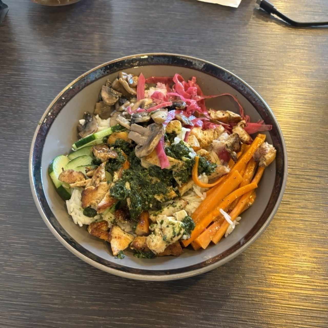 Bowl de Pollo con Pesto