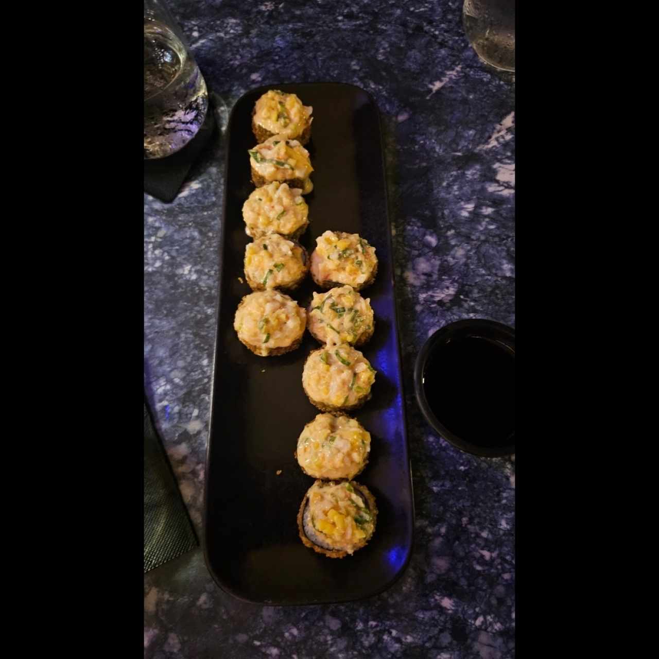 sushi ciudad en llamas