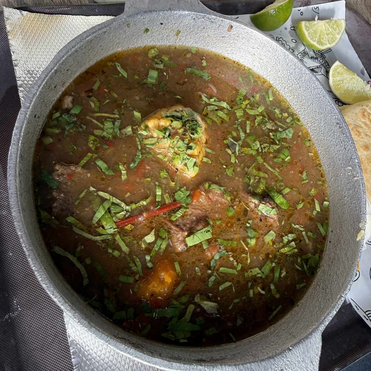 Sopa de Costilla en Leña