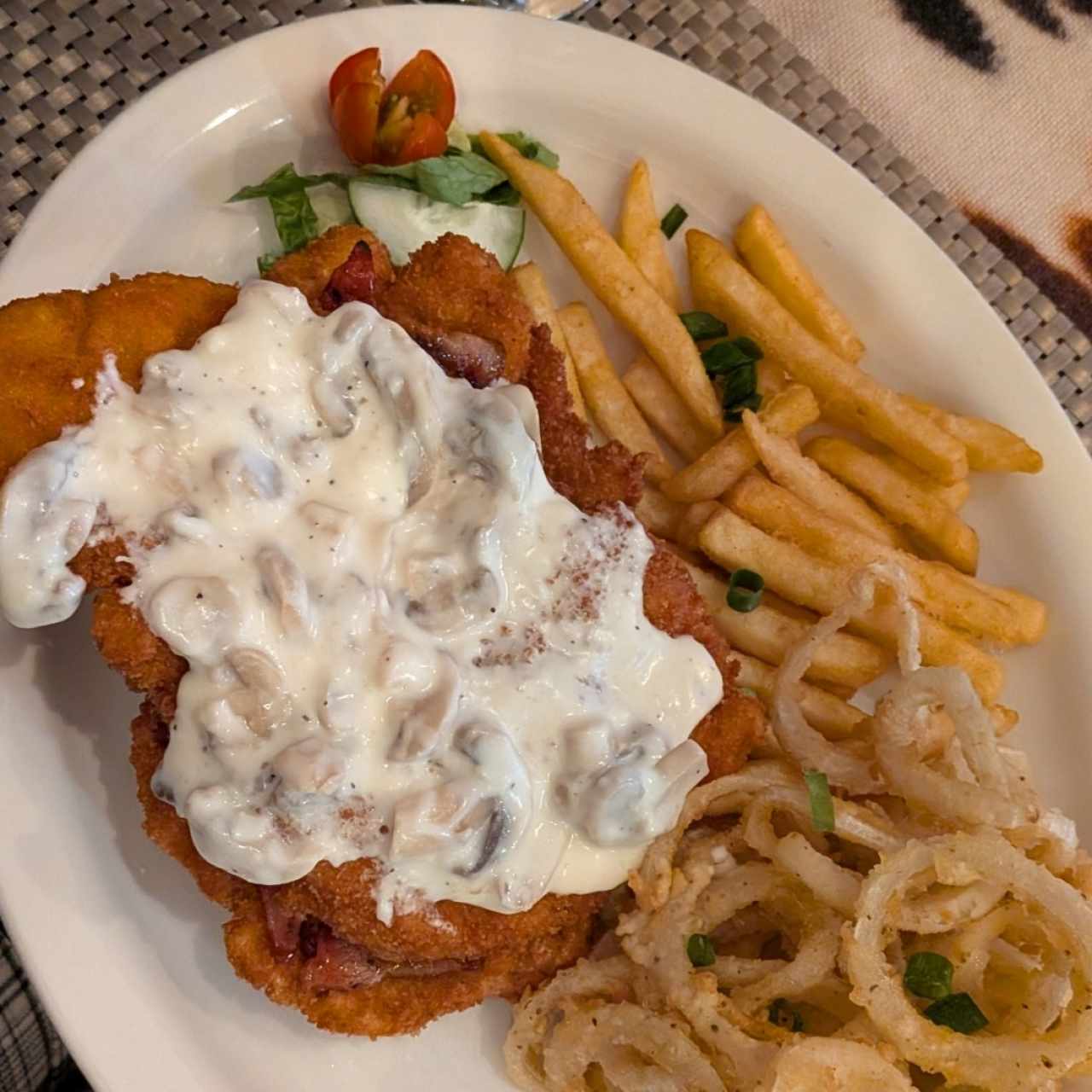SCHNITZEL CON CHEDDAMELT PILA