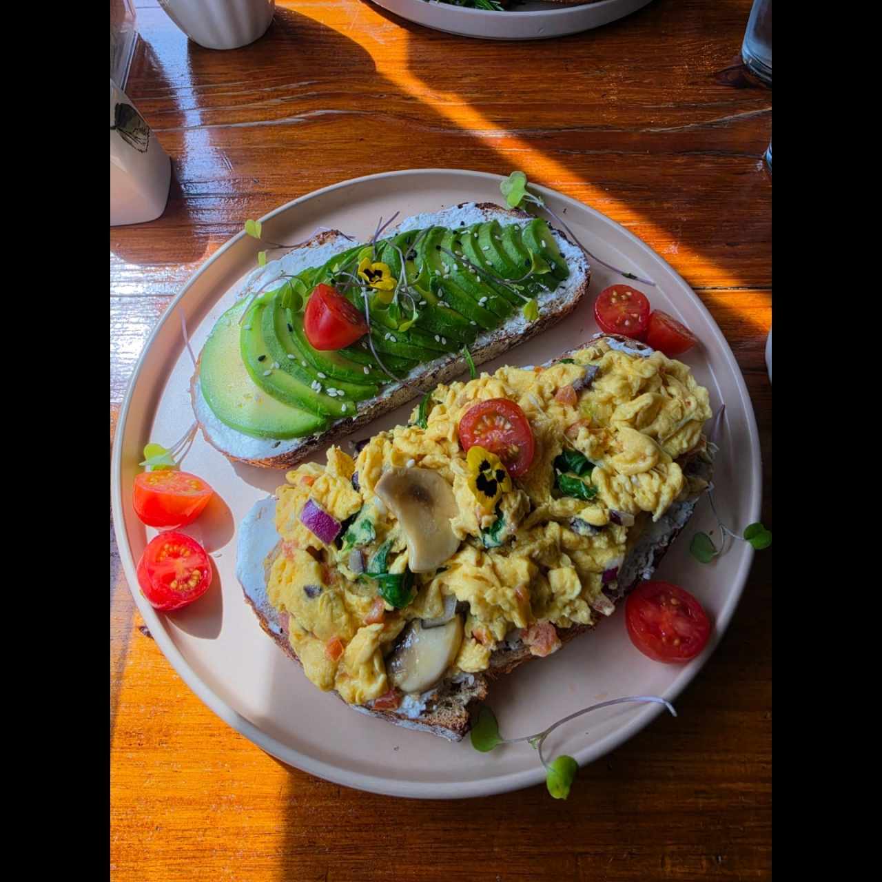 Doublet Toast con vegetales extra