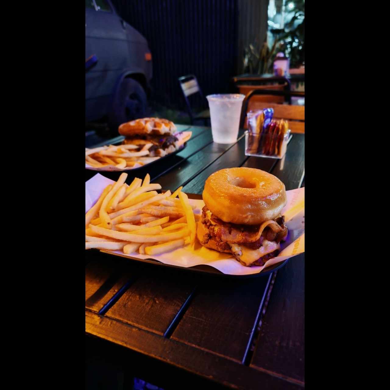 Donut y waffle burger