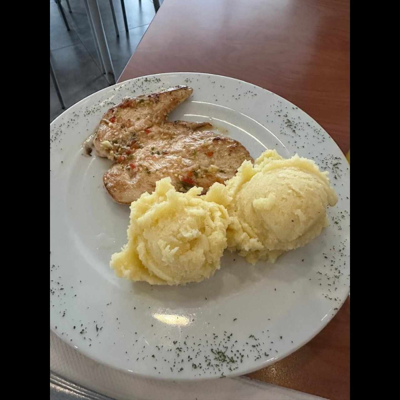 filete de pollo al ajillo 