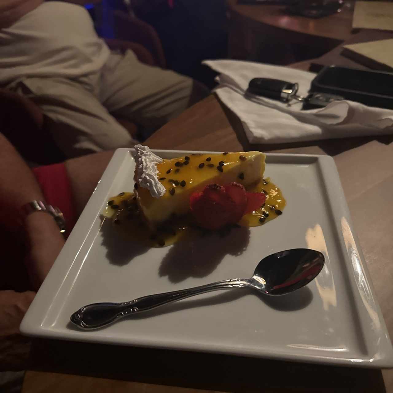 CHEESECAKE CON FRUTOS ROJOS