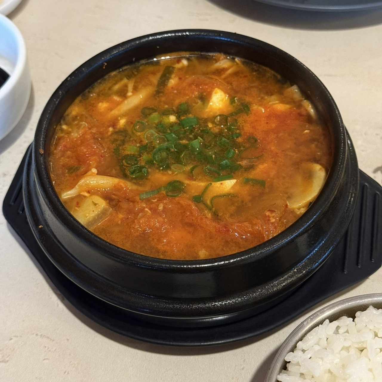 Kimchi sundubu jjigae