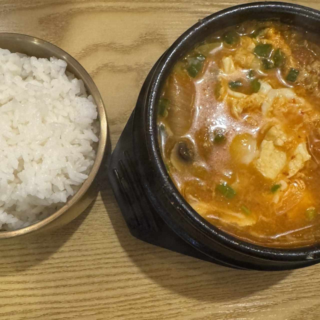 Kimchi jjigae