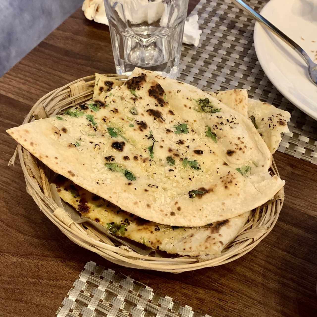 Garlic Naan.  Perfecto para acompañar las salsas
