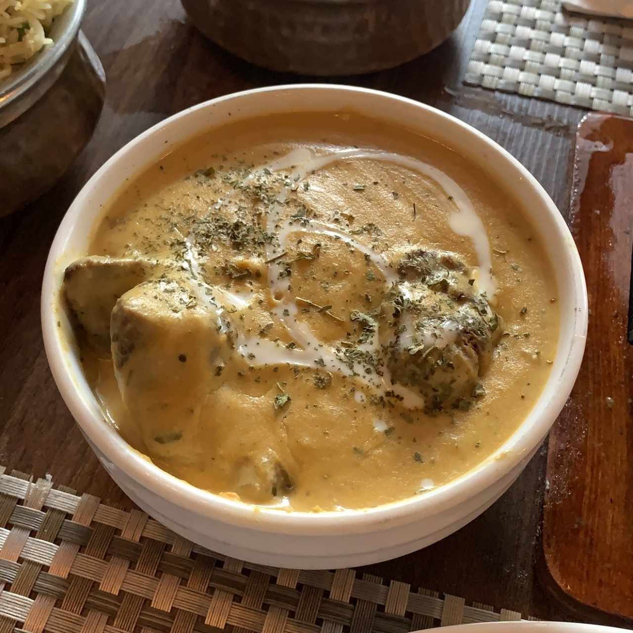 Cordero en salsa de anacardos (Korma) Delicioso