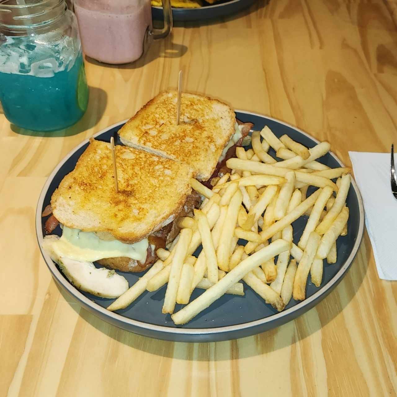 Sandwiches - Pollo Club