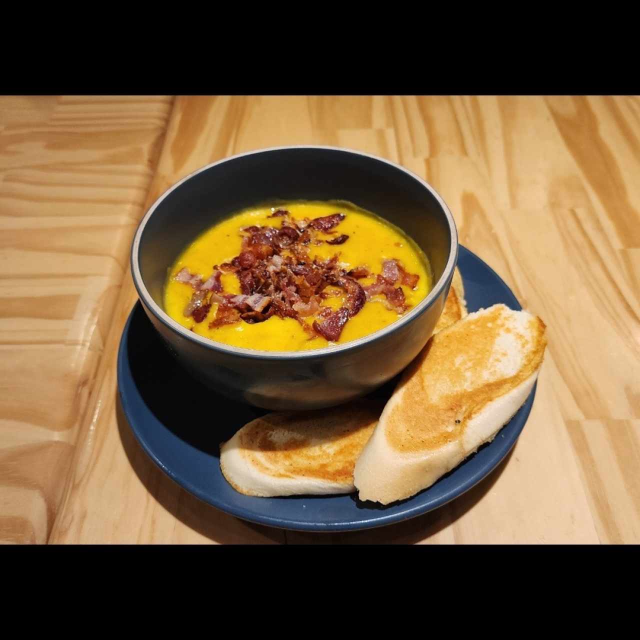 crema de zapallo y tocino