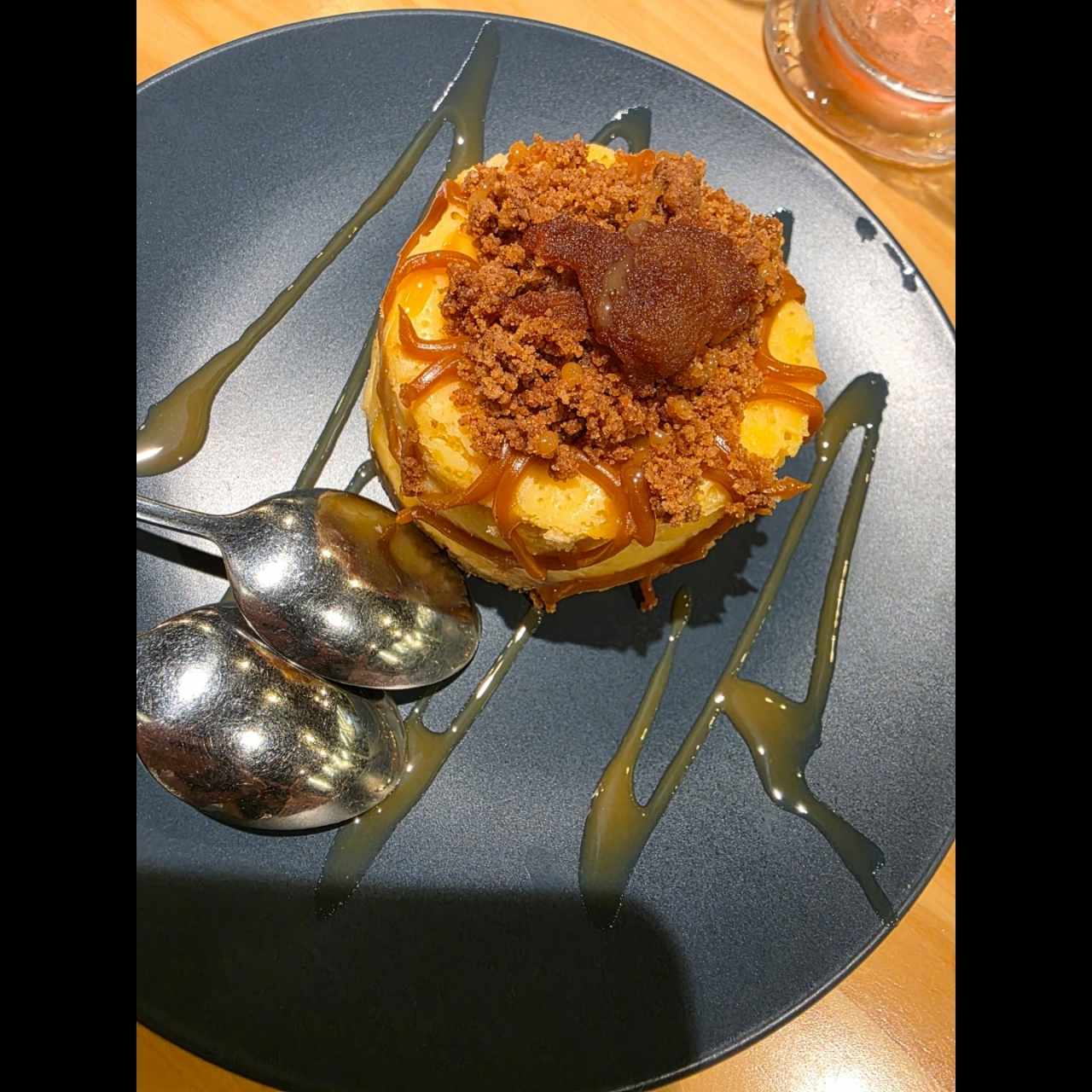 apple crumble cheesecake