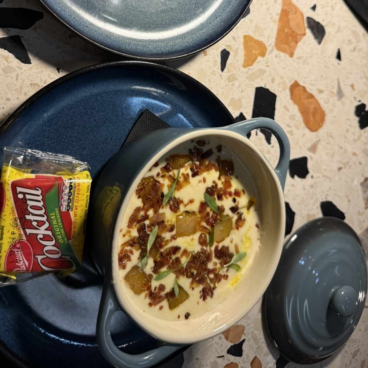 SOPA DE ALMEJAS ESTILO NEW ENGLAND