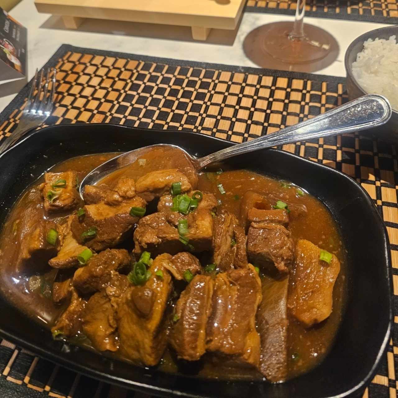 Cazuela de Cerdo y Nabos